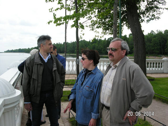 pict8185.sized.jpg