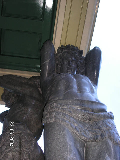 pict8364.sized.jpg